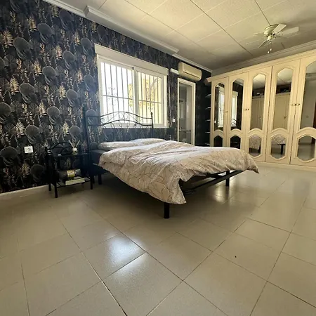 De Luxe Espagnole Willa *